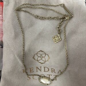 Kendra Scott necklace